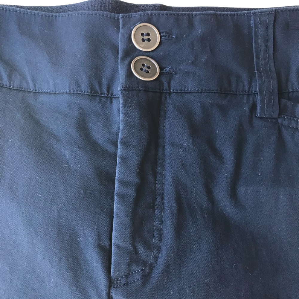 Christopher & Banks Navy Bermuda shorts - Picture 2 of 8